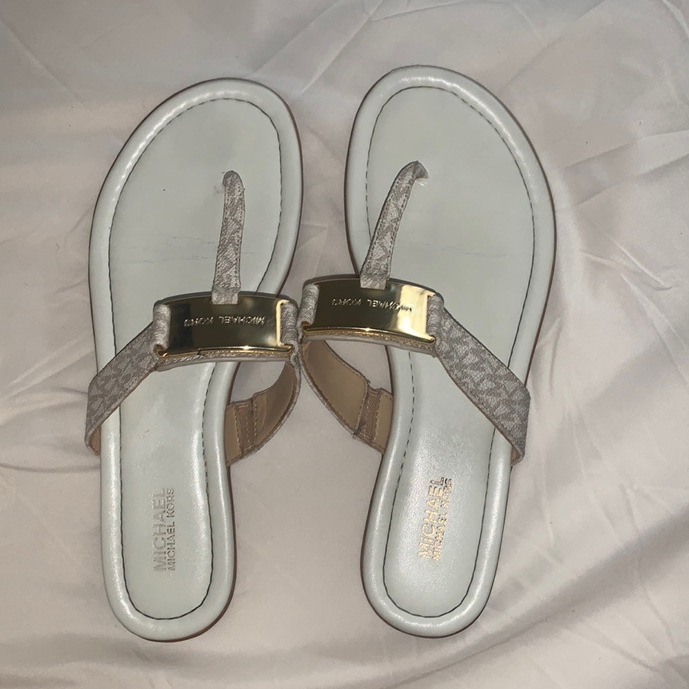 Good condition Michael Kors white sandals! Super cute